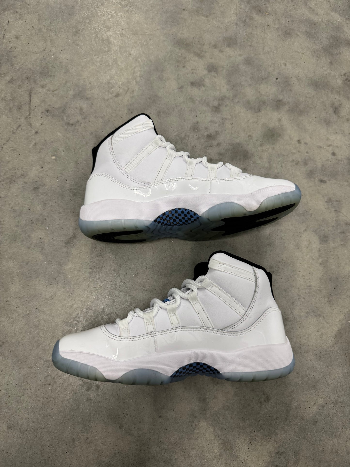JORDAN 11 “ Legend Blue “