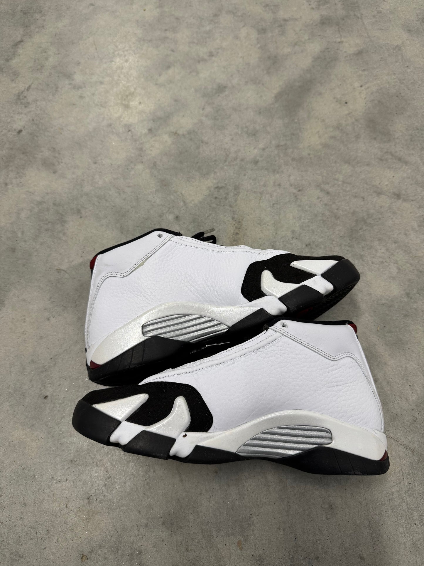 JORDAN 14 “ Black Toe “