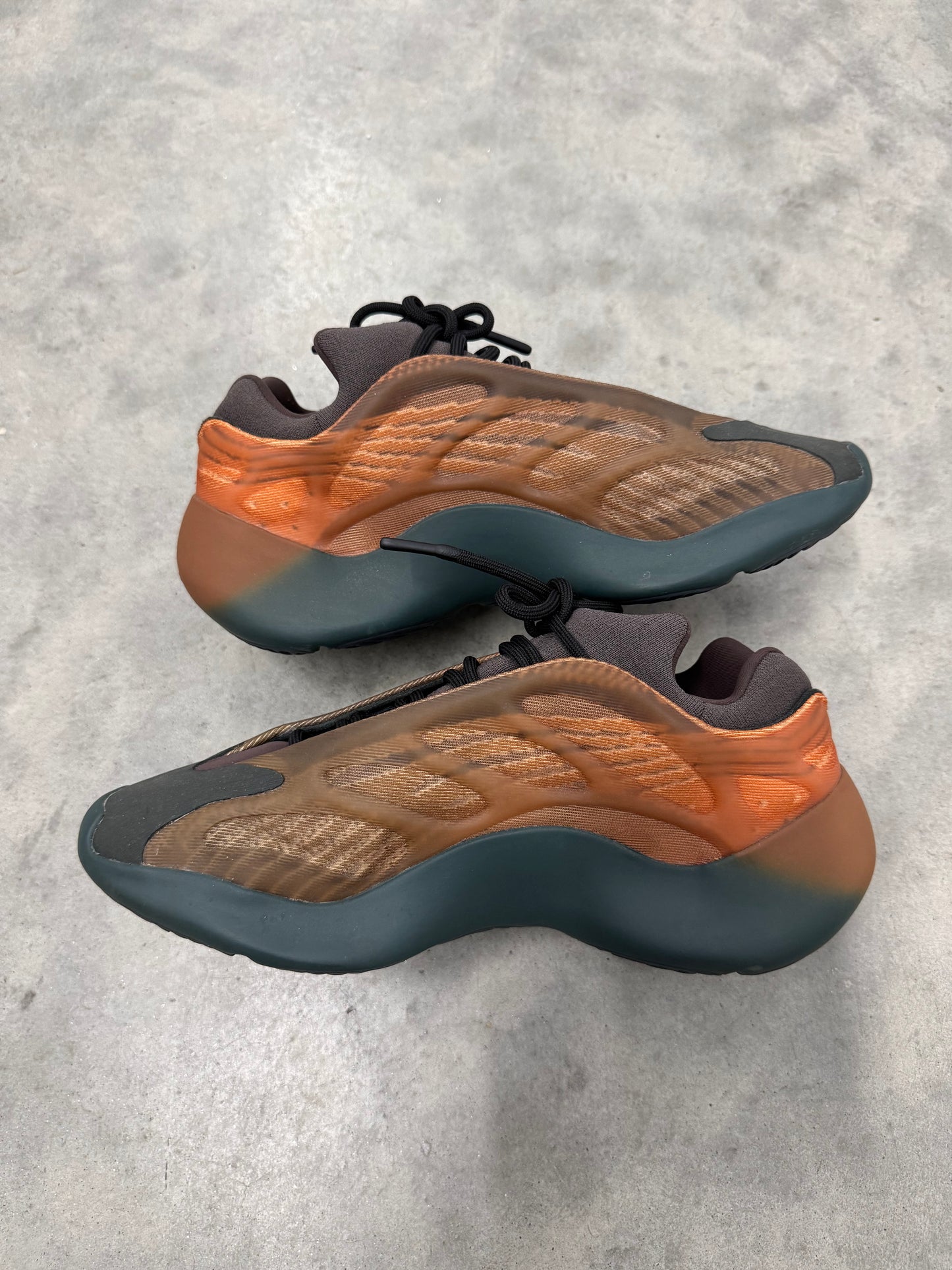 YEEZY 700 “ Copper Fade “