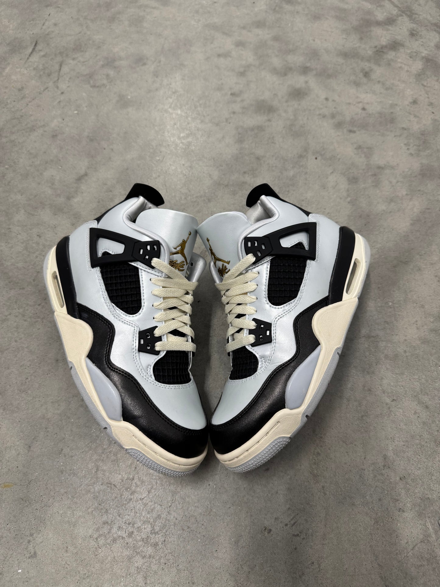 JORDAN 4 “ Platinum Gold “