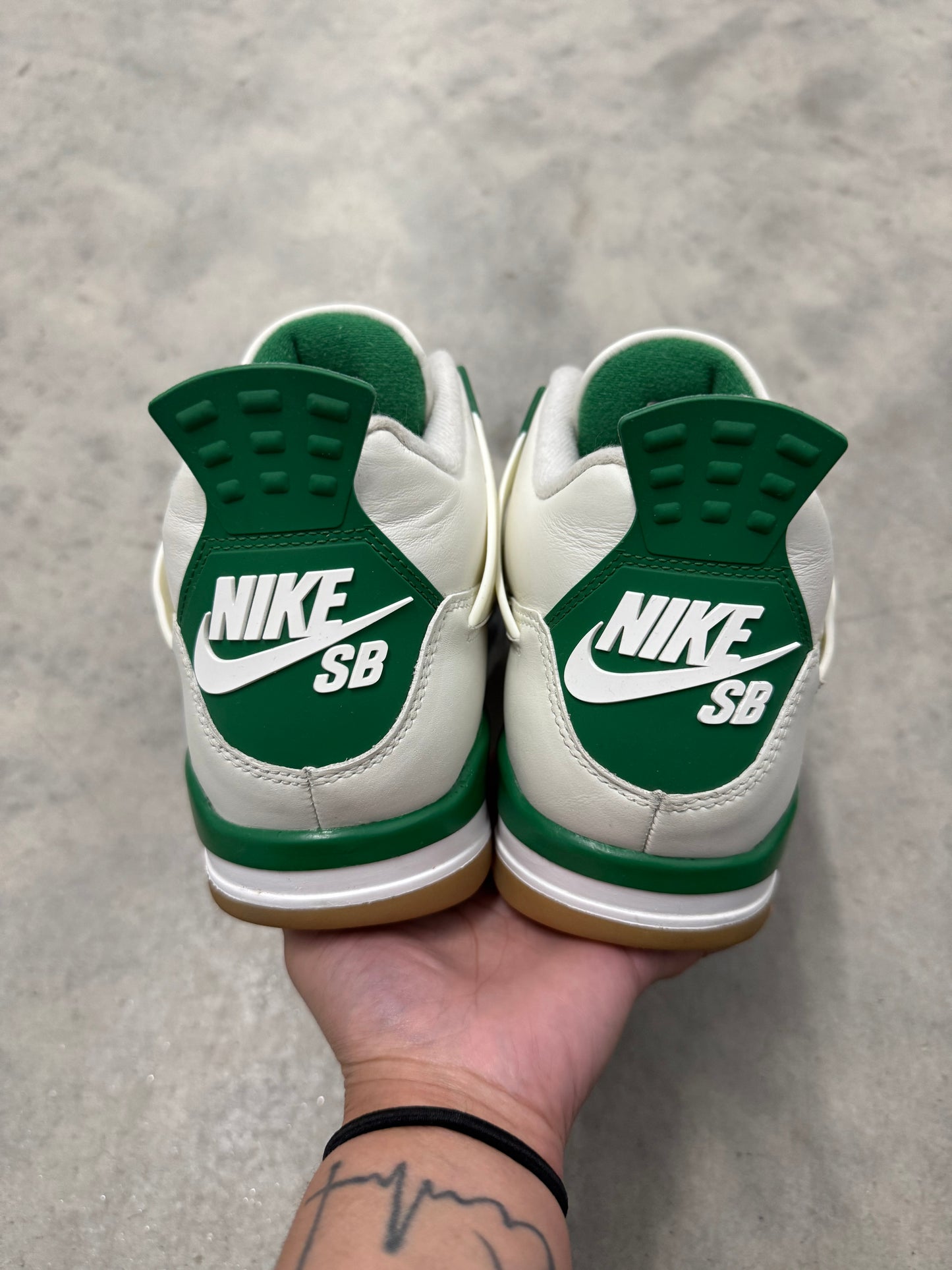 NIKE SB JORDAN 4 “ Pine Green “