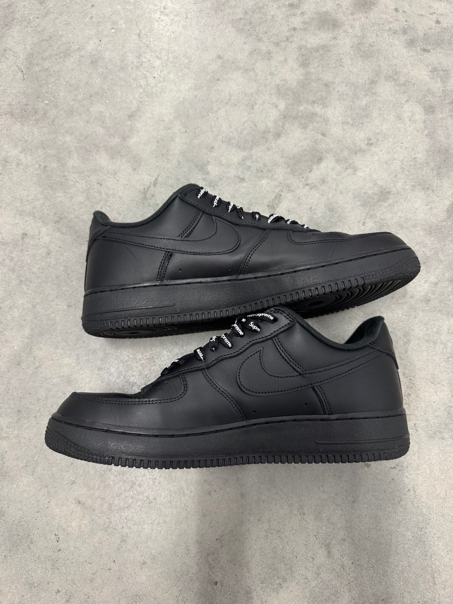 AIR FORCE SUPREME LOW “ Black “
