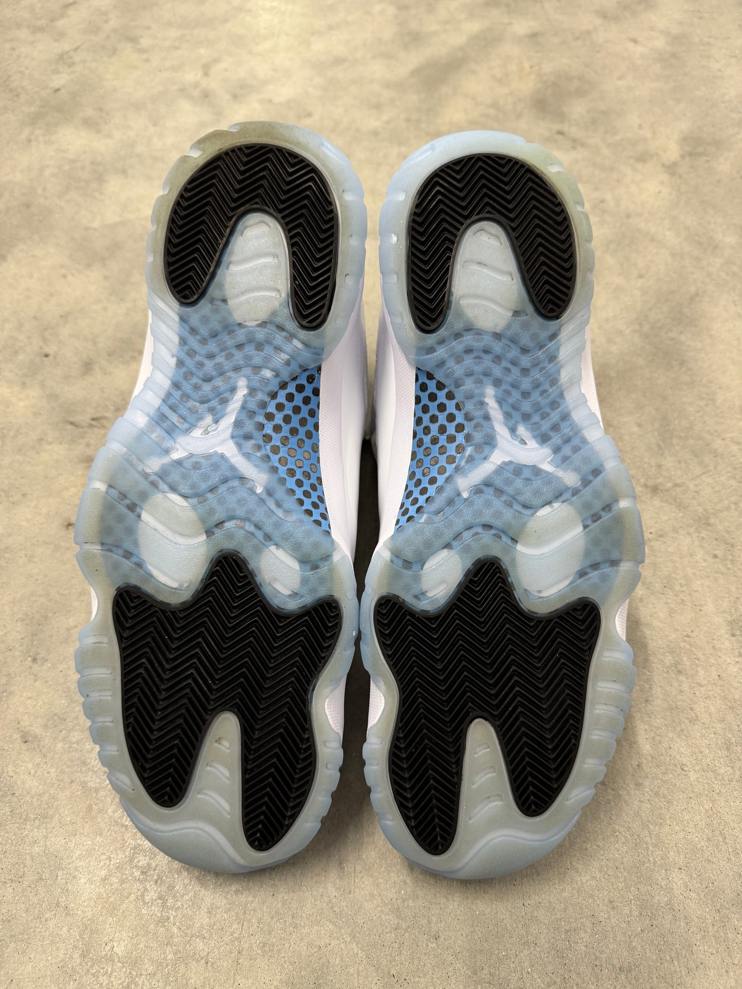 JORDAN 11 “ Legend Blue “
