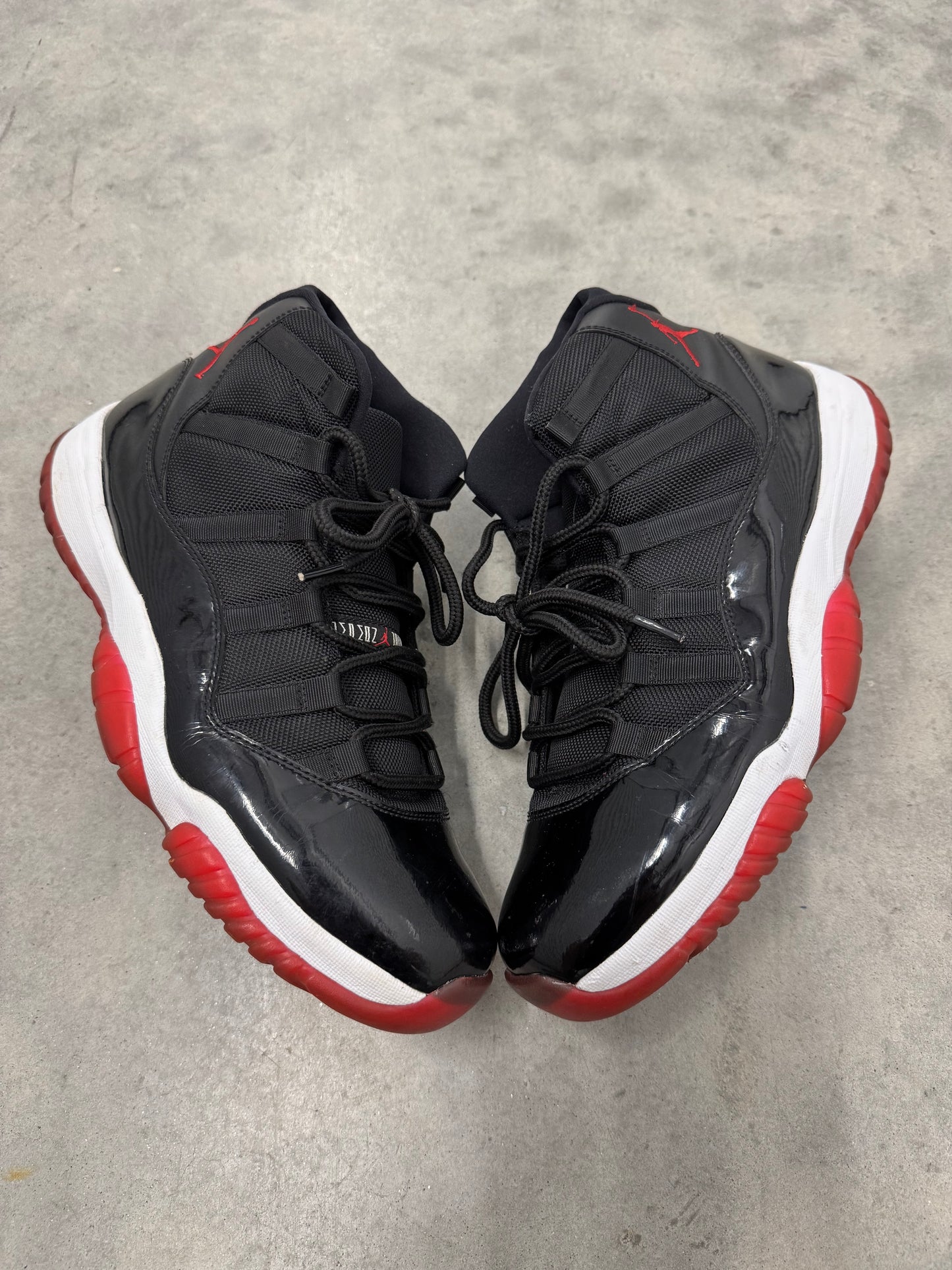 JORDAN 11 “ Bred “