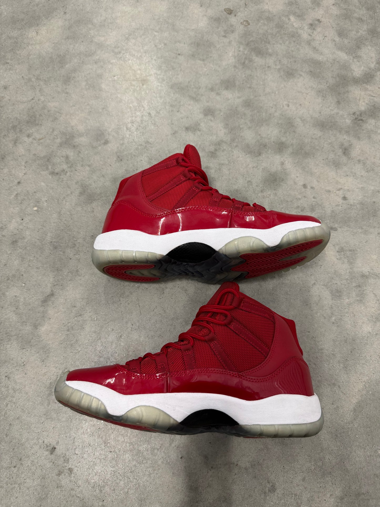 JORDAN 11 “ Win Like 96 “
