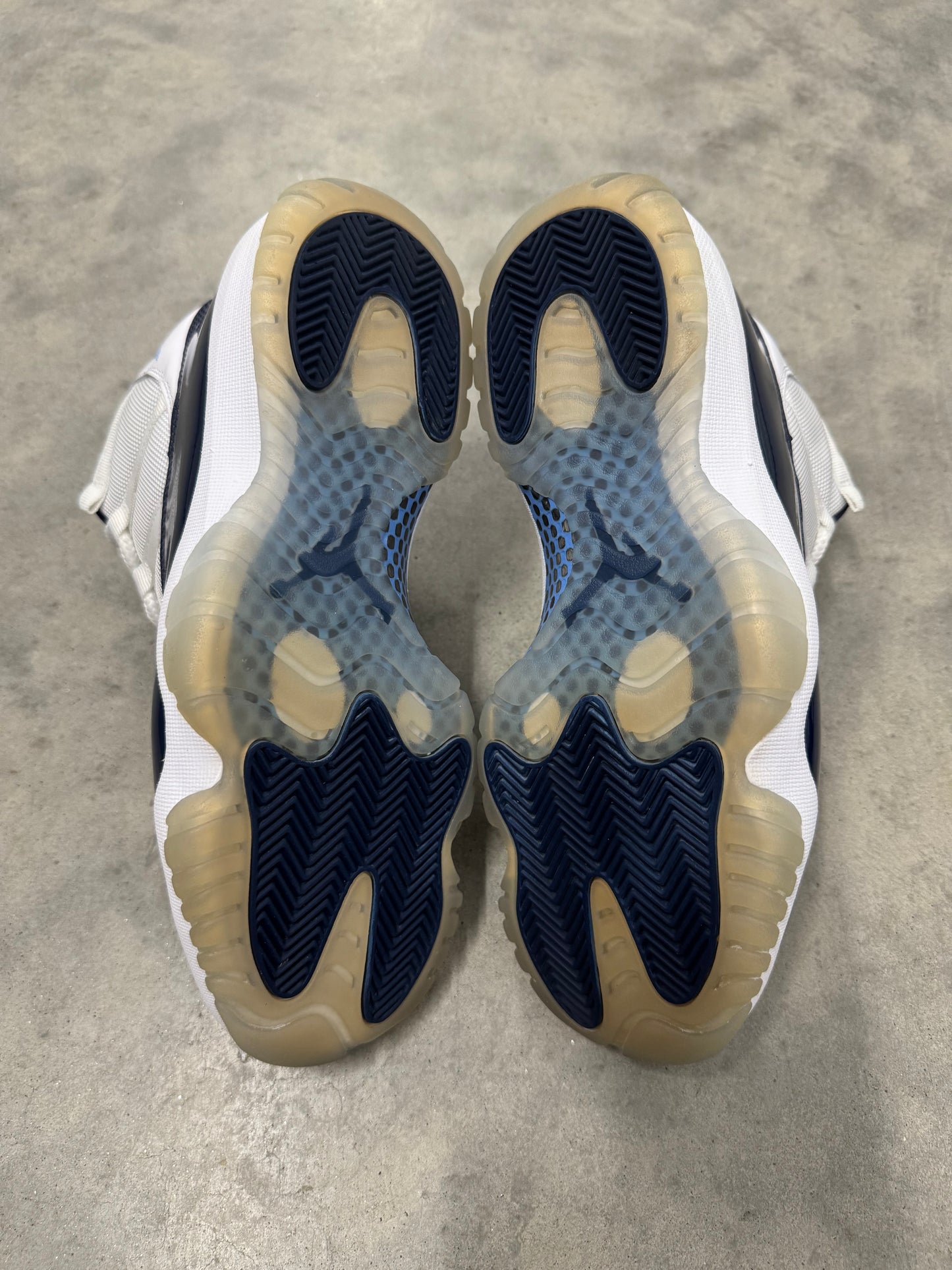 JORDAN 11 “ Win Like 82 “
