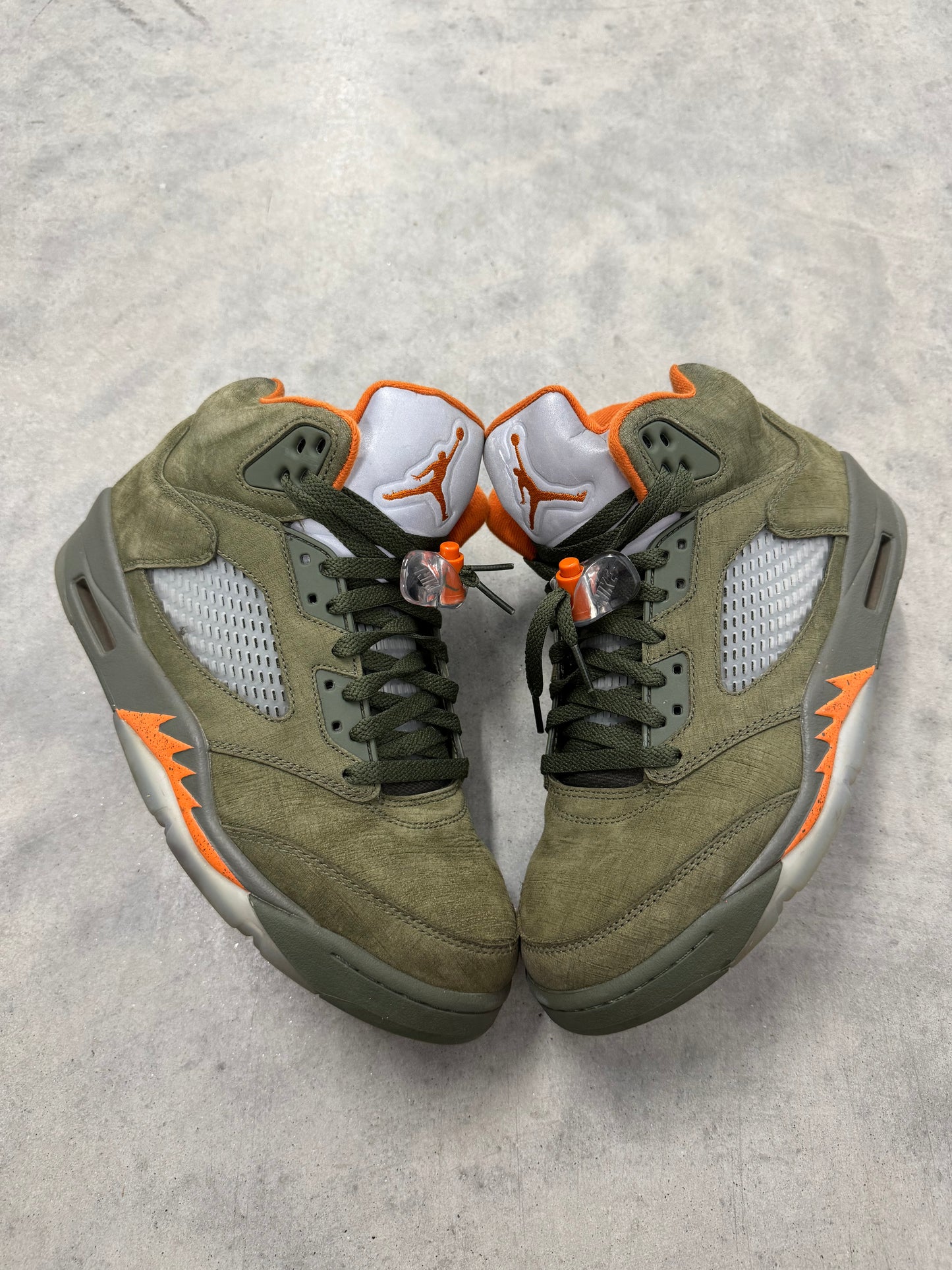JORDAN 5 “ Olive “