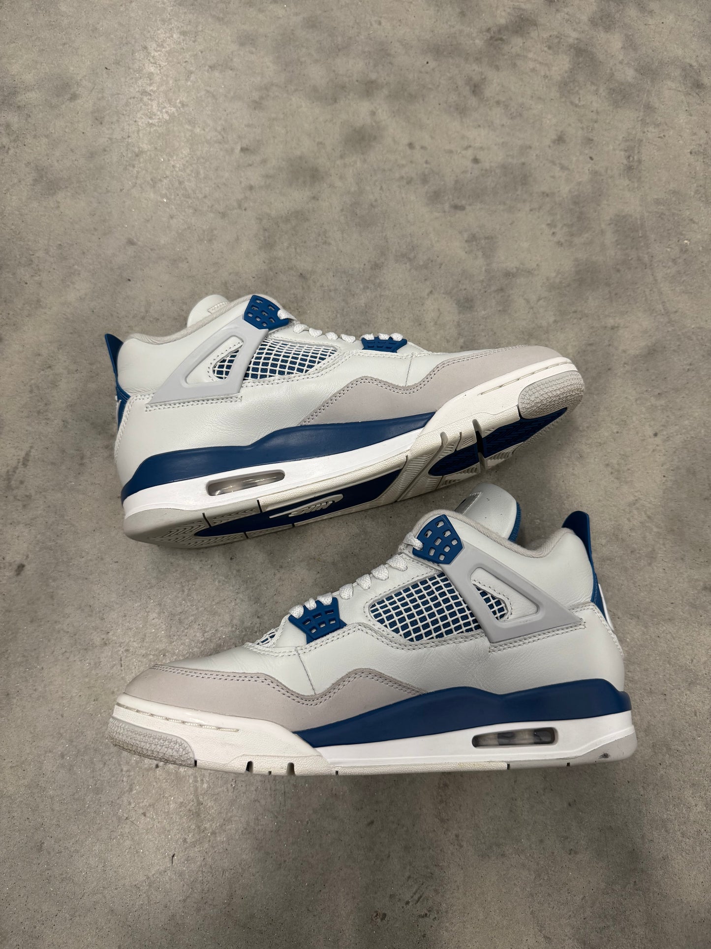 JORDAN 4 “ Military Blue “