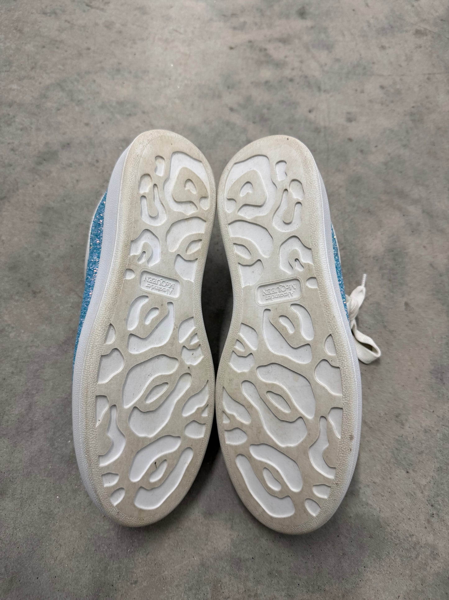 ALEXANDER MCQUEEN OVERSIZED SNEAKER “ Glitter Heavenly Blue “