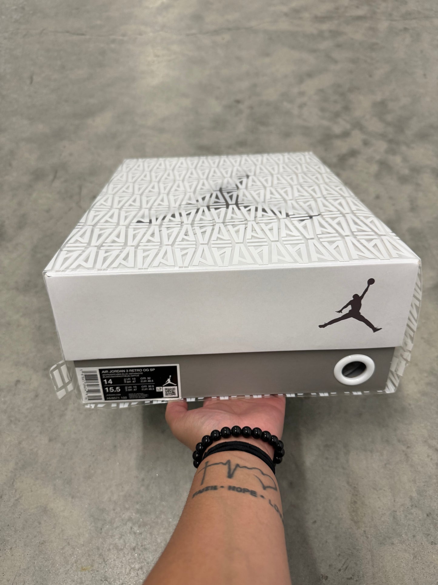 A MA MANIÉRE JORDAN 3 “ For the Love “