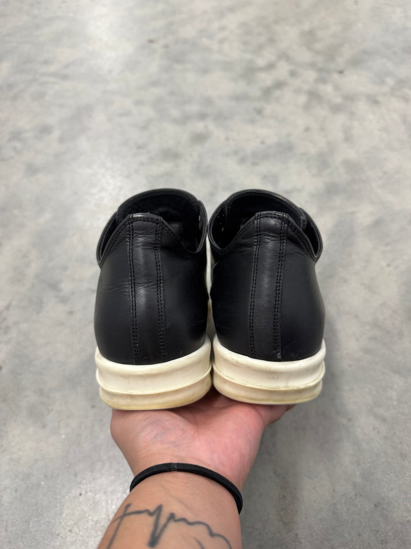 RICK OWENS LUXOR LOW “ Black Milk “