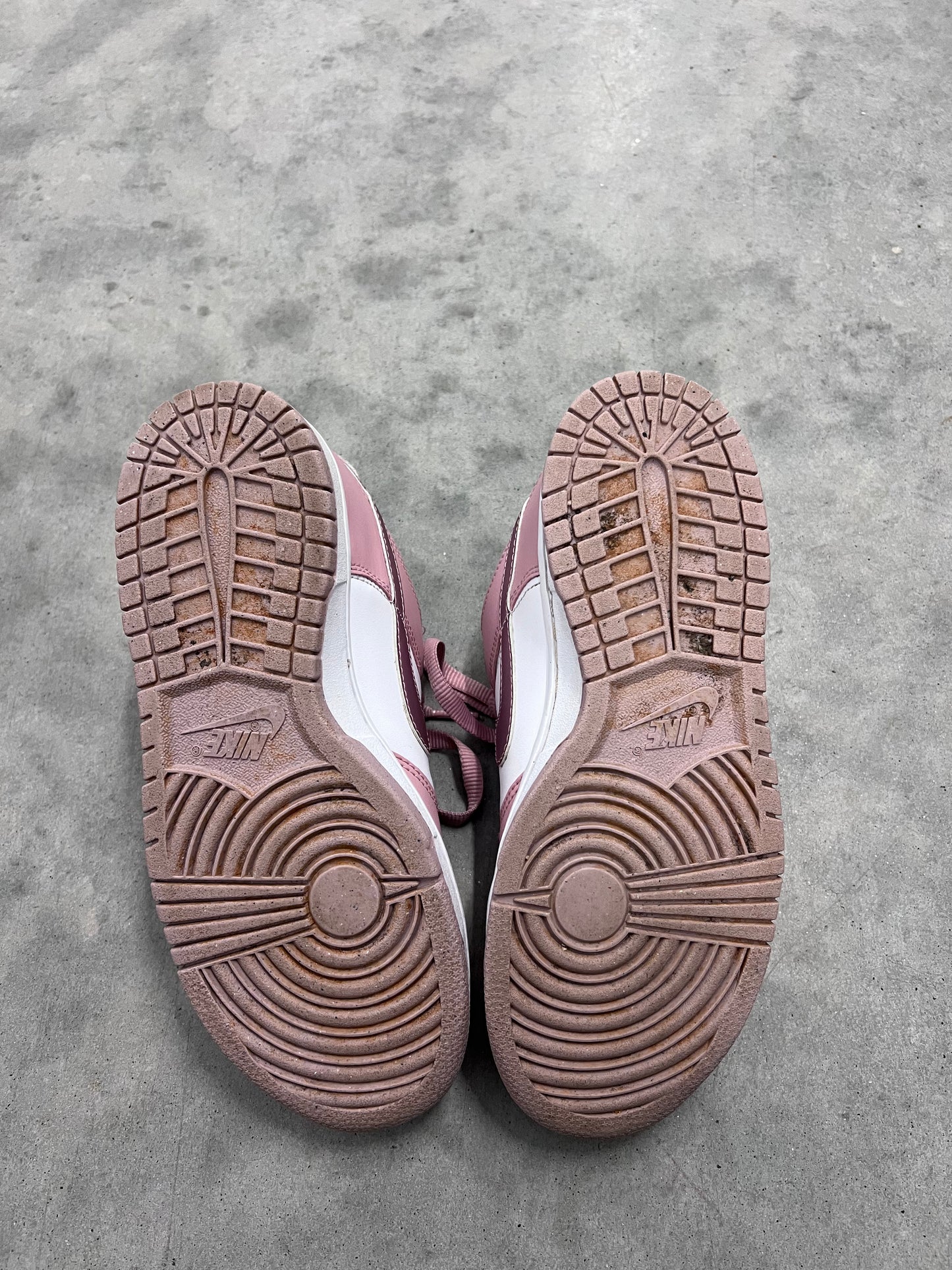 Dunk Low "Pink Glaze/White/Pomegranate"