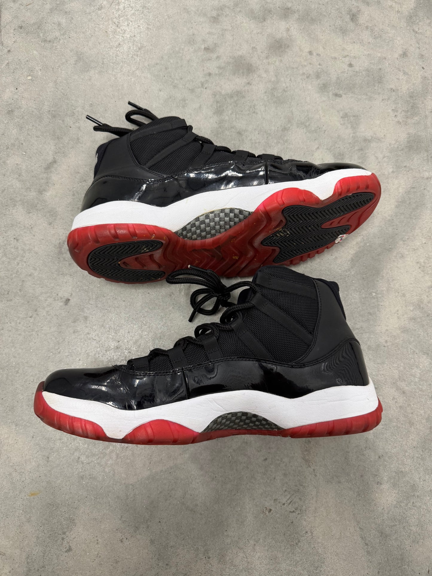 JORDAN 11 “ Bred “