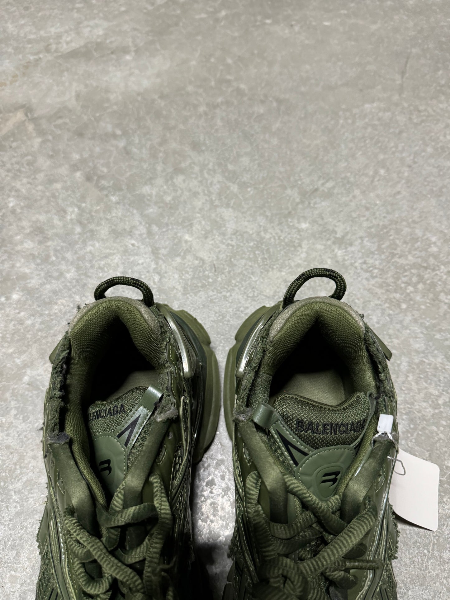 BALENCIAGA RUNNER “ olive green “