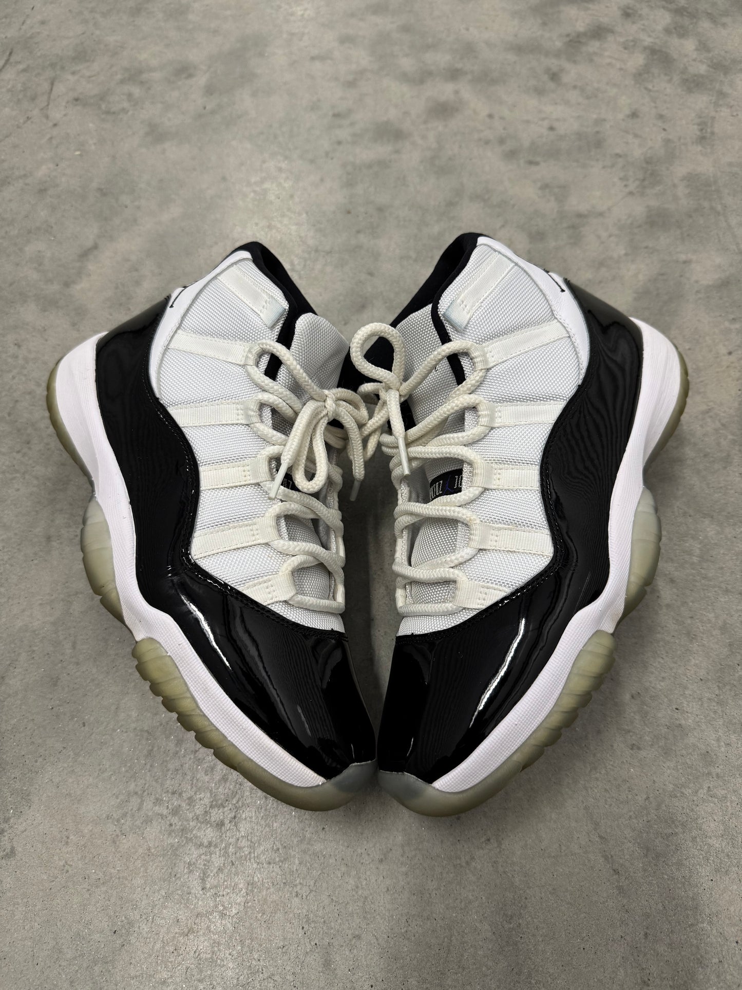 JORDAN 11 “ Concord “