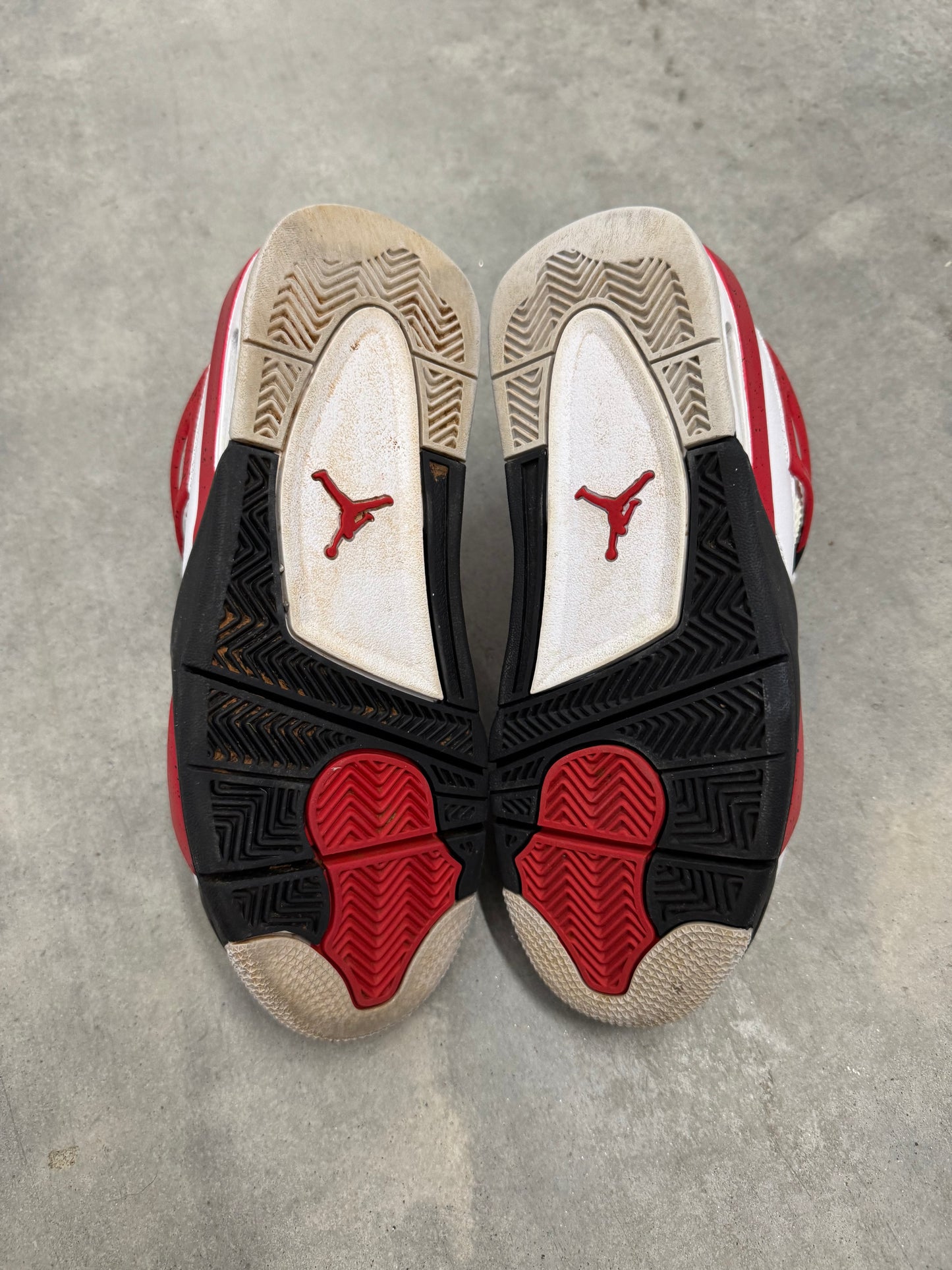 JORDAN 4 “ Red Cement “