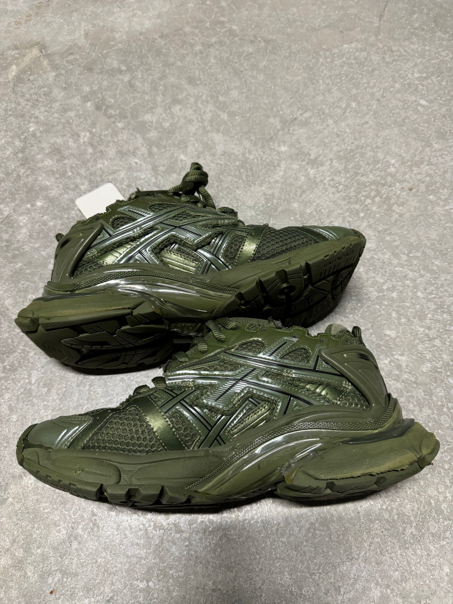 BALENCIAGA RUNNER “ olive green “