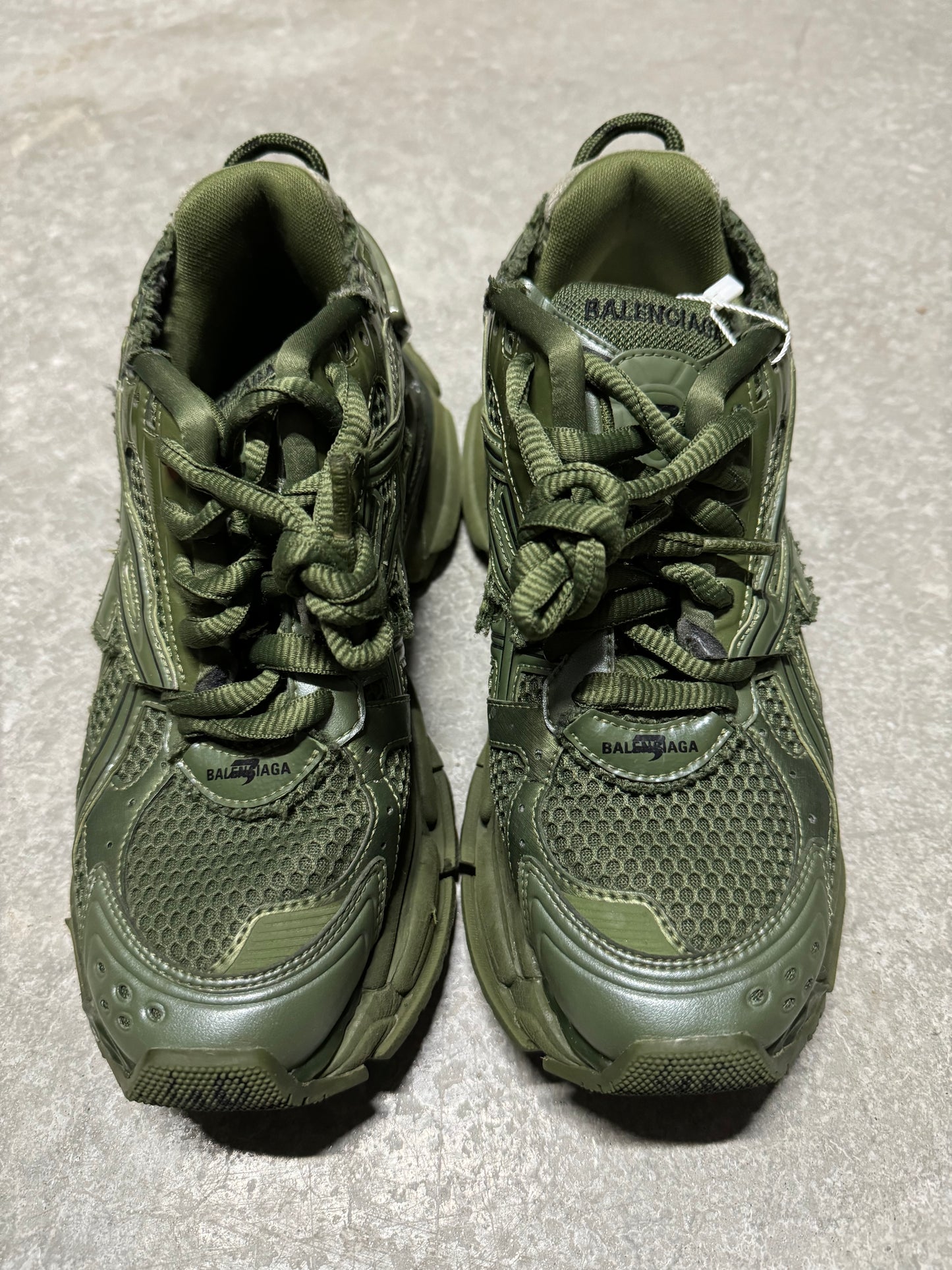 BALENCIAGA RUNNER “ olive green “