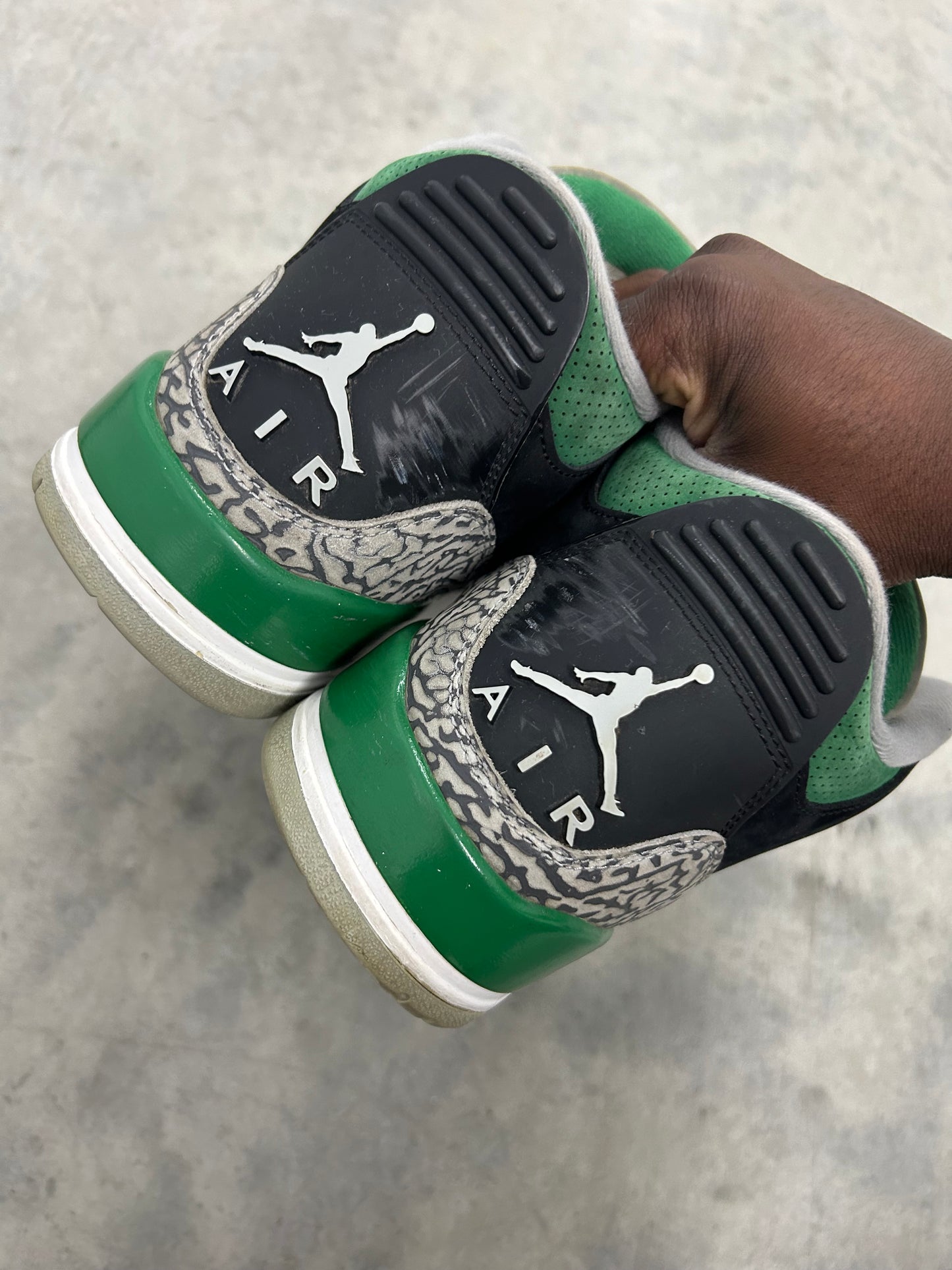 Jordan 3 “pine green”