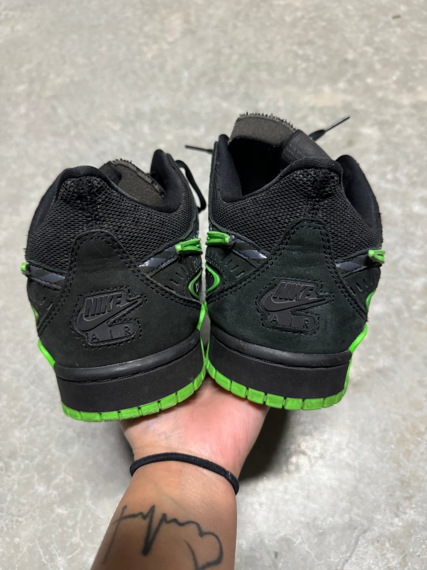 OFF WHITE RUBBER DUNK “ Green Strike “