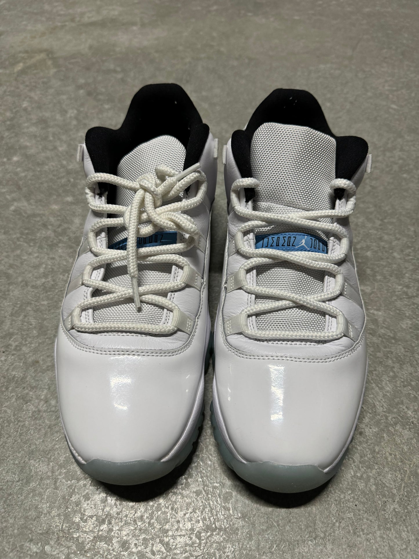 JORDAN 11 LOW “ Legend Blue “