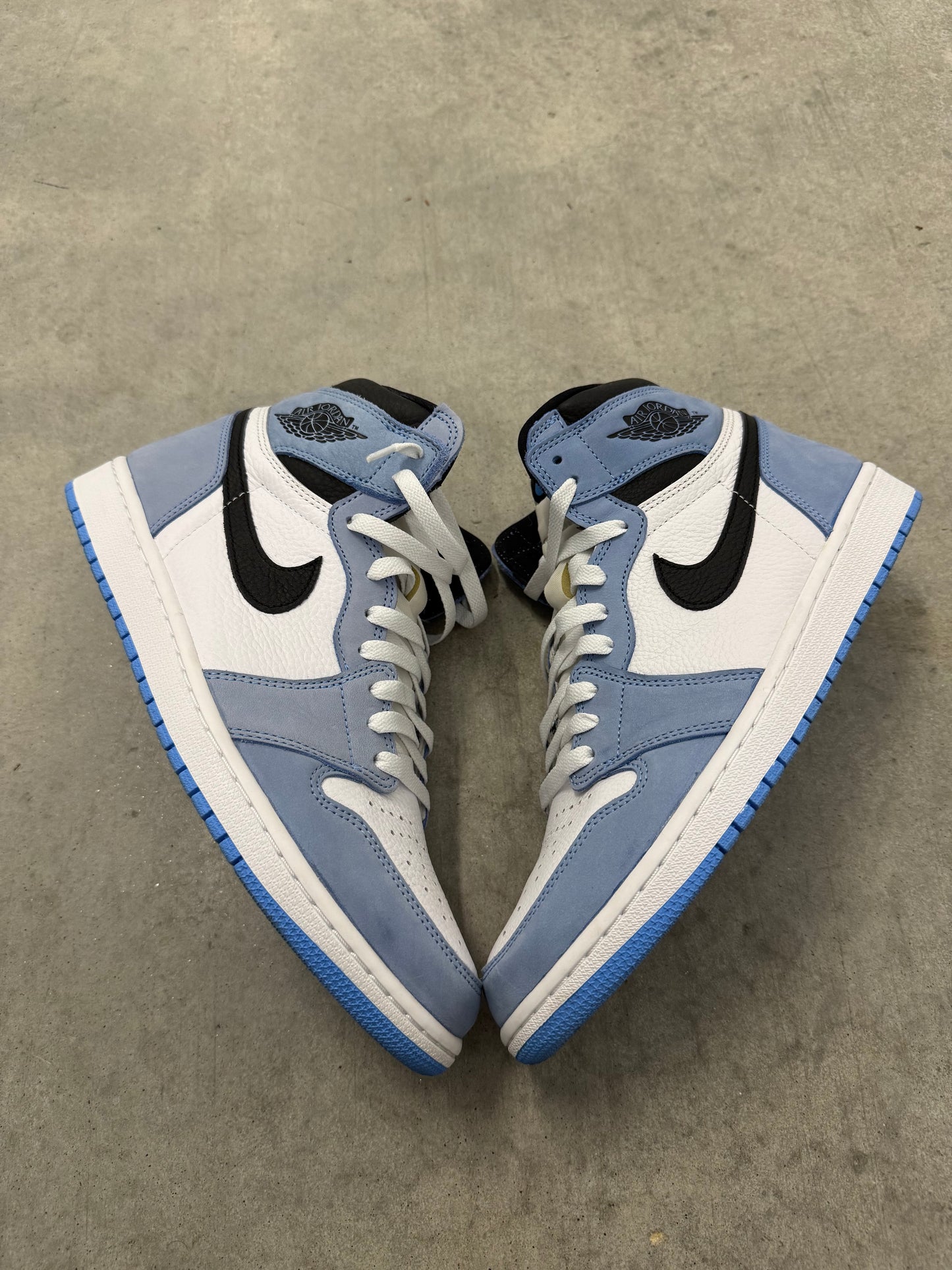 JORDAN 1 “ University Blue “