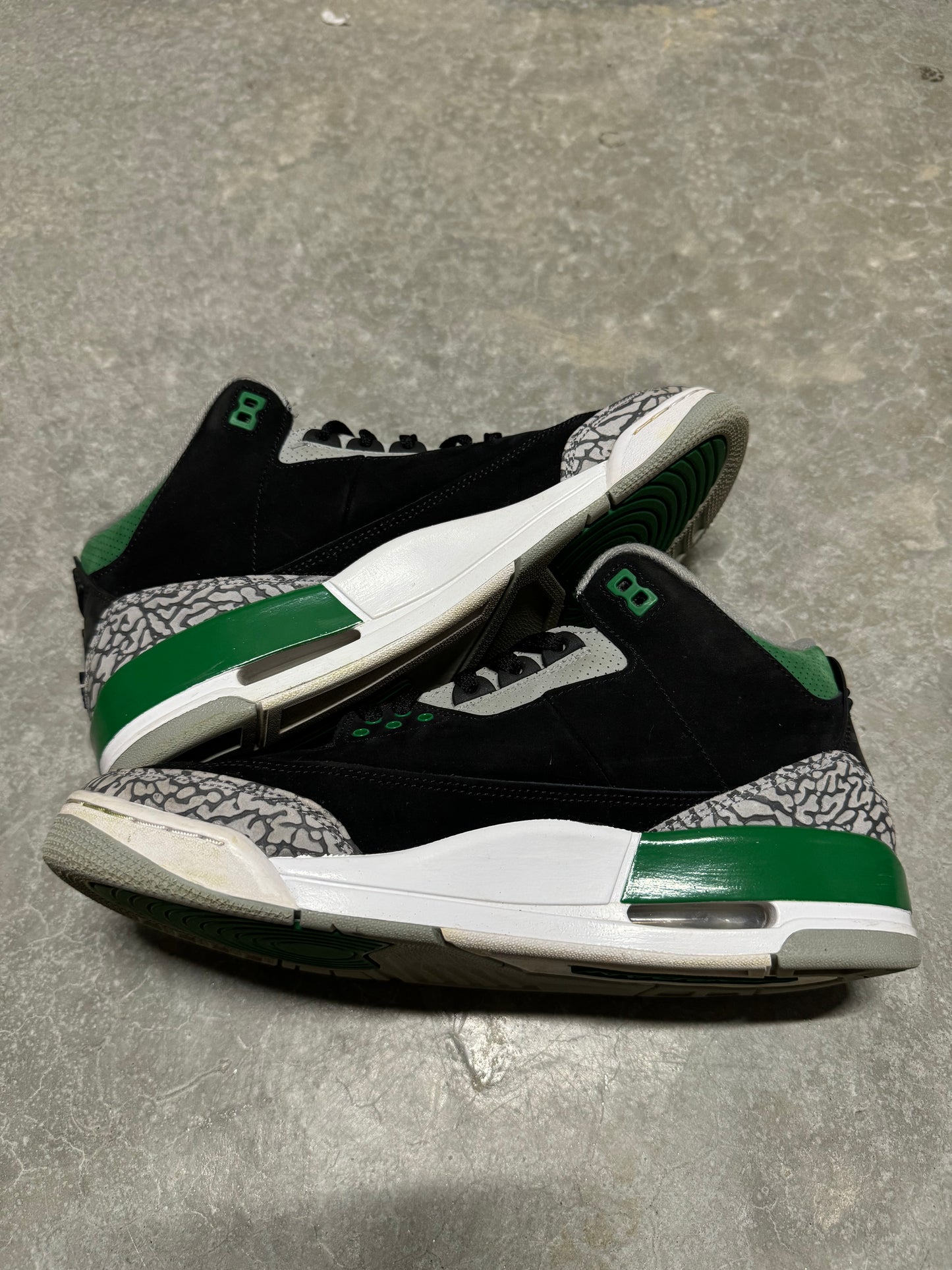 JORDAN 3 “ Pine Green “