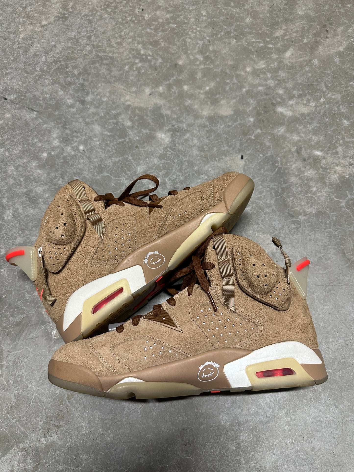 JORDAN 6 TRAVIS SCOTT “ British khaki “