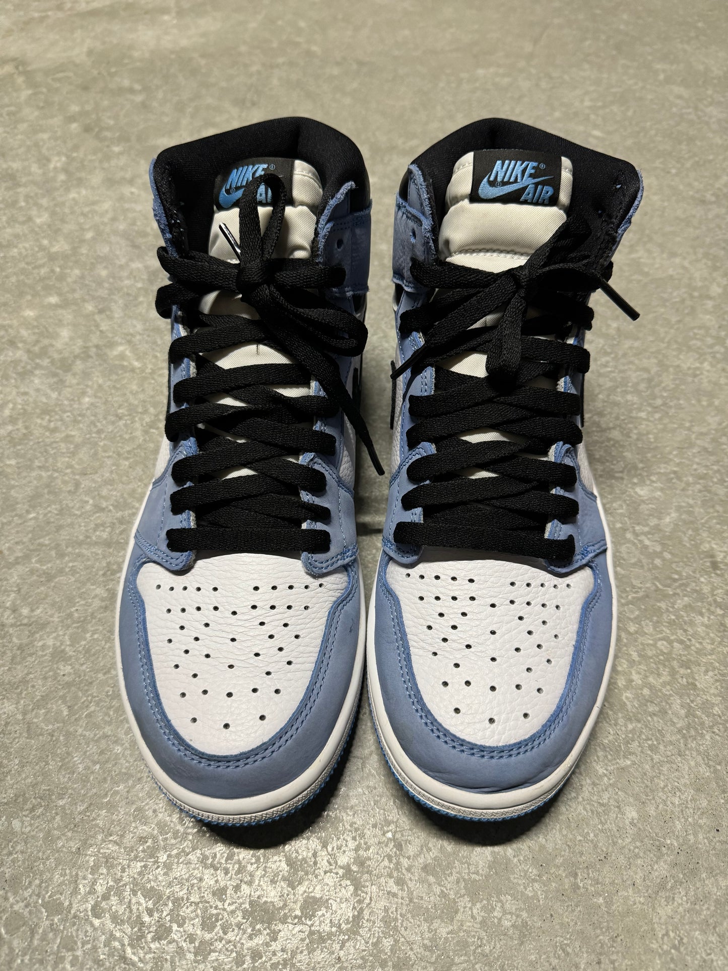 JORDAN 1 “ University blue “