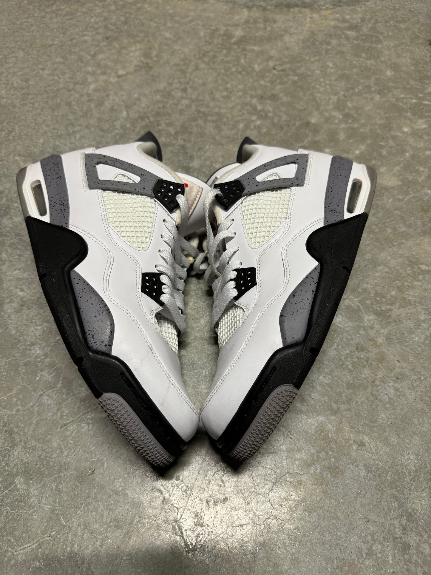 JORDAN 4 “ White Cement “