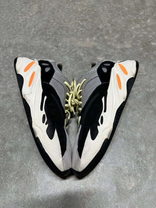 YEEZY 700 “ Wave Runner “