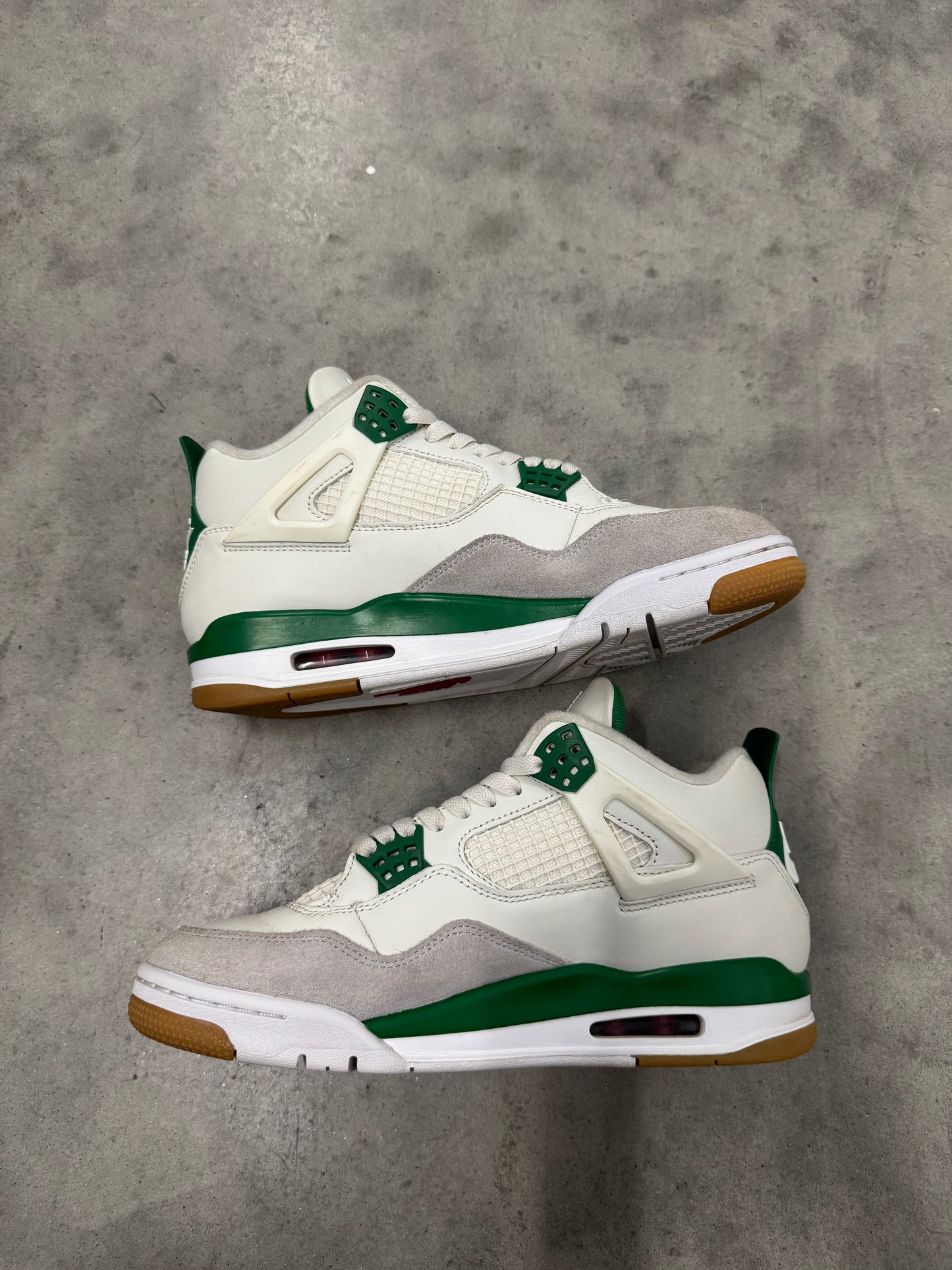 NIKE SB JORDAN 4 “ Pine Green “