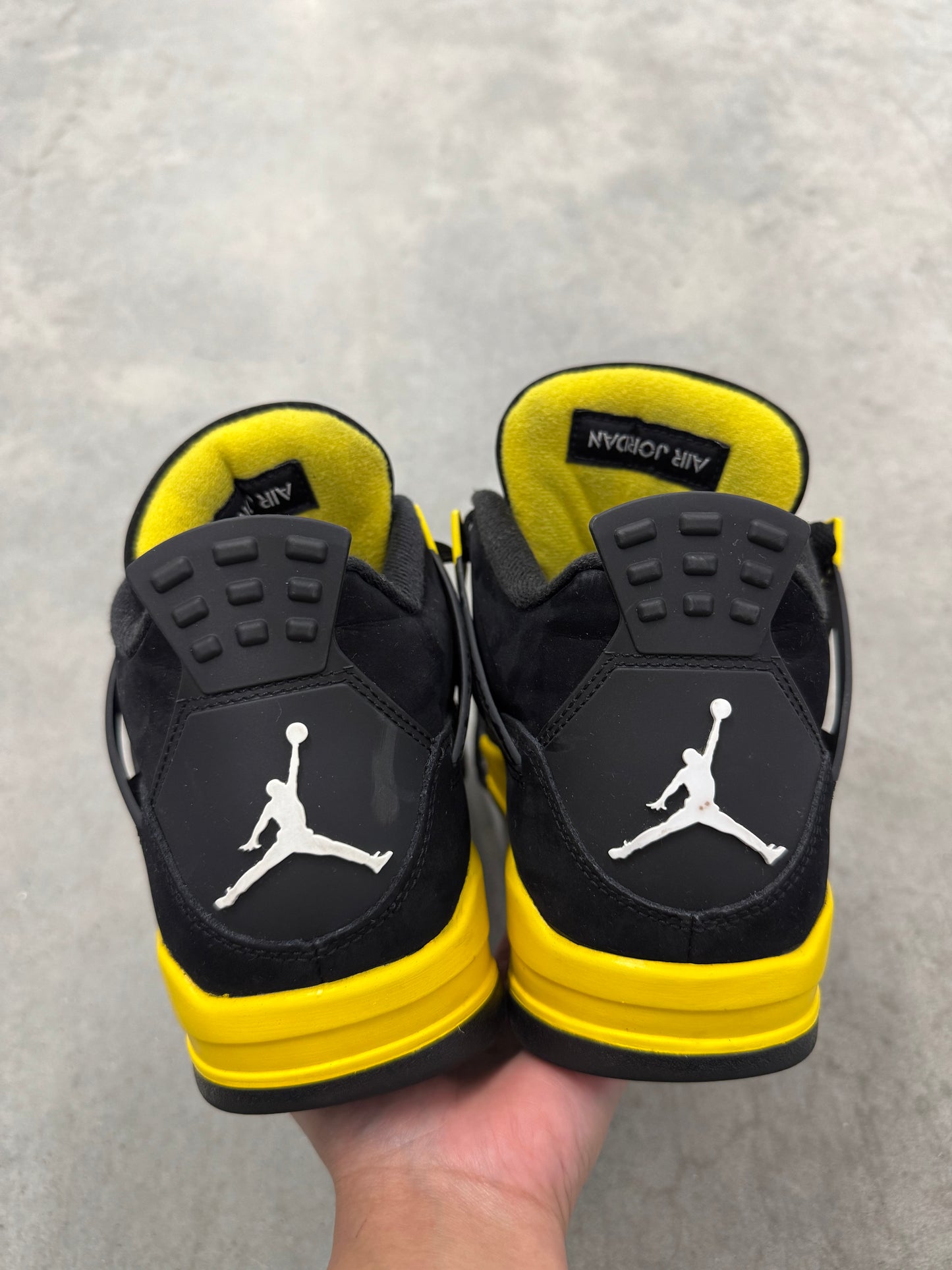 JORDAN 4 “ Thunder “