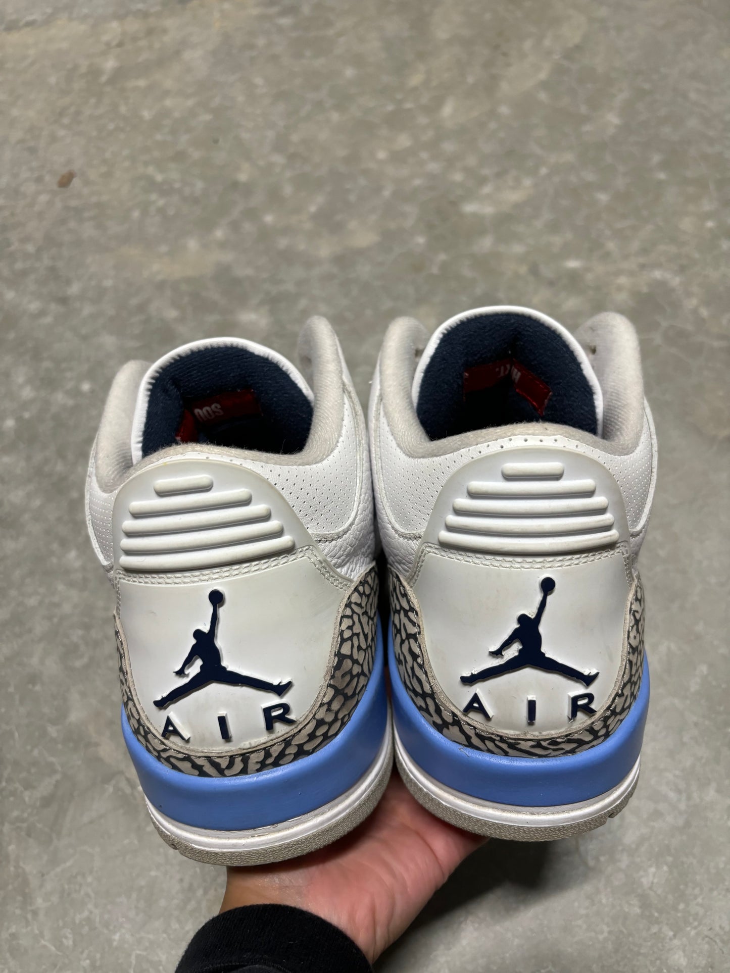 JORDAN 3 “ unc “