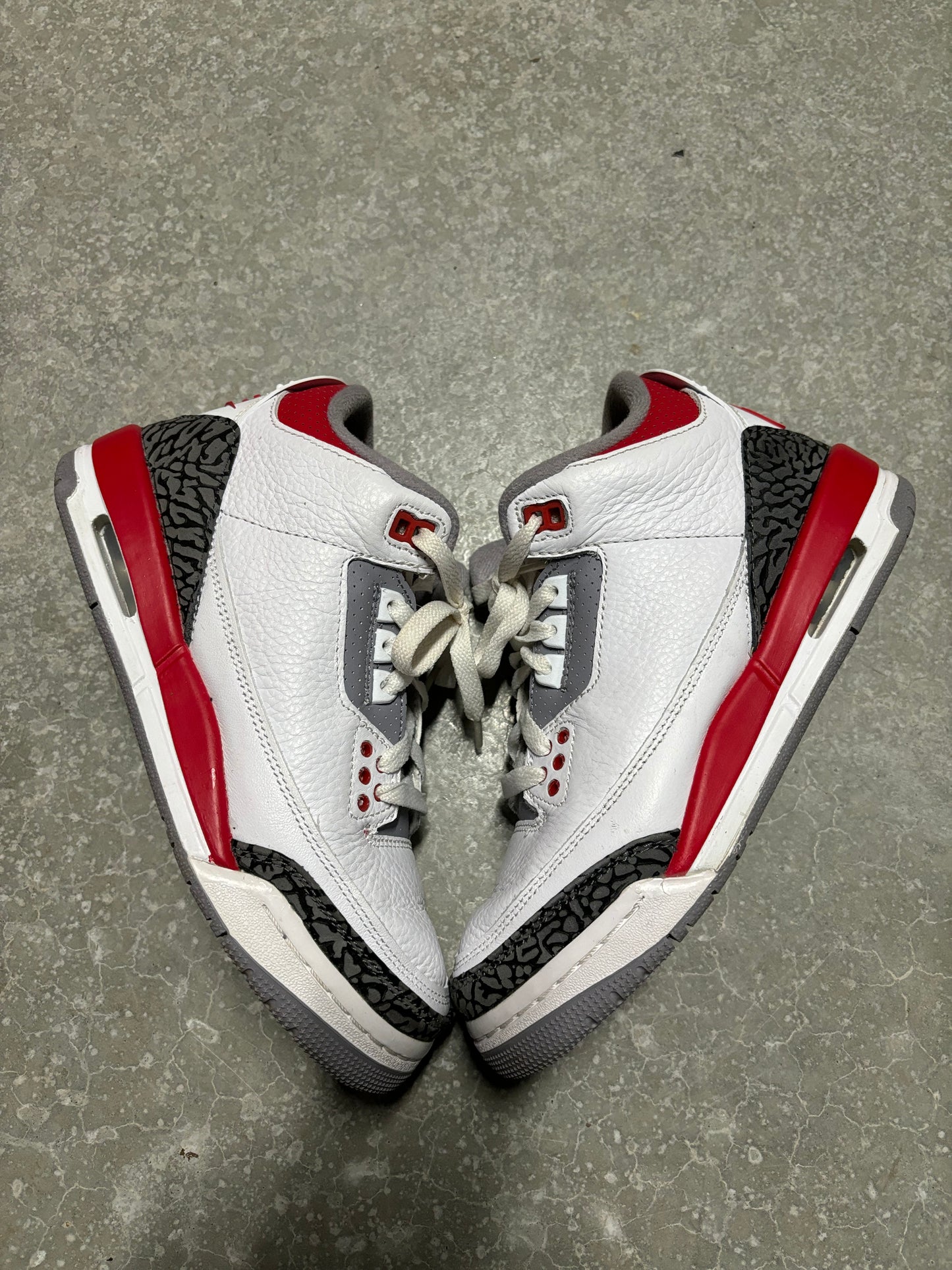 JORDAN 3 “ Fire red “