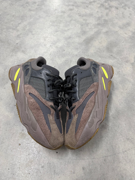 YEEZY BOOST 700 “ Mauve “