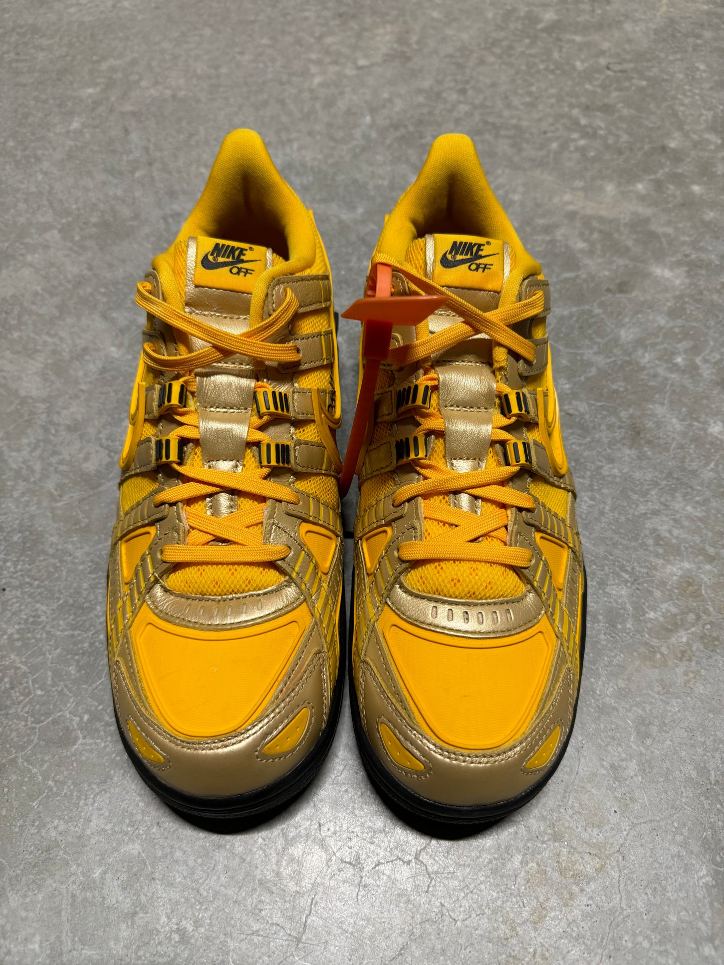 OFF WHITE RUBBER DUNK “ University Gold “