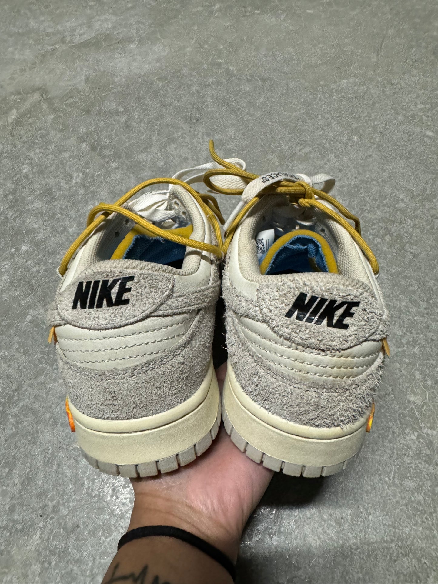 OFF WHITE DUNK “ lot 34 of 50 “