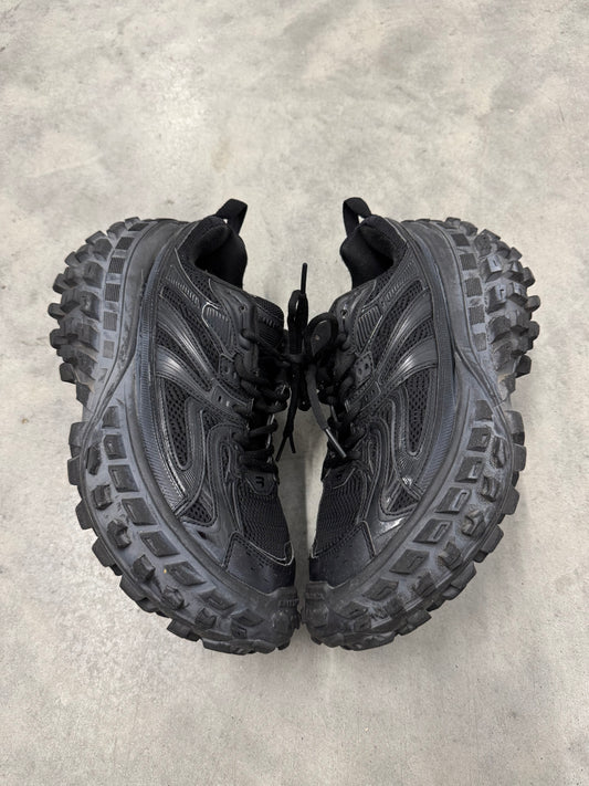 BALENCIAGA DEFENDER SNEAKER  “ Worn Out - Black “
