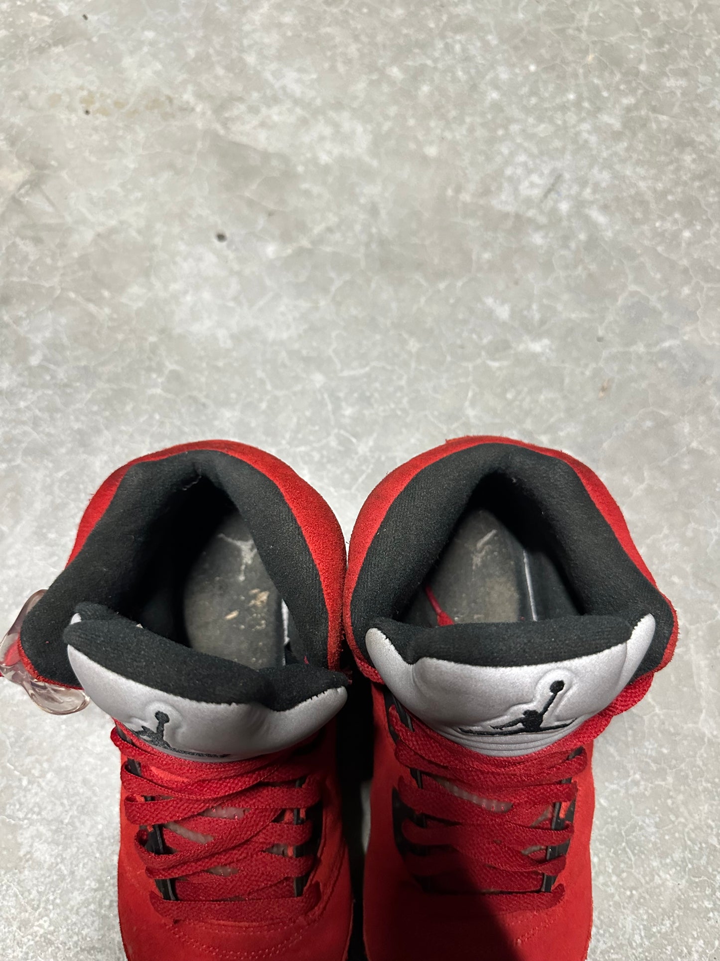 JORDAN 5 “ raging bull “