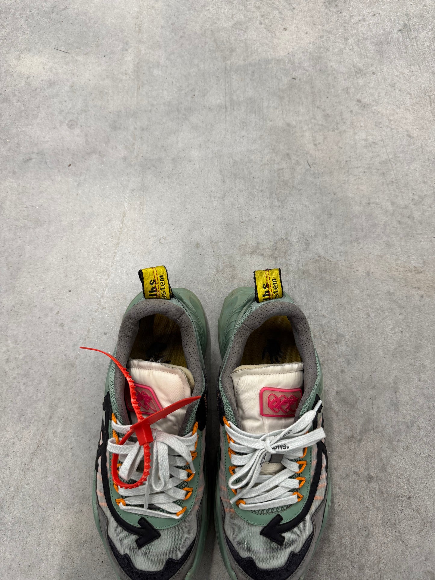 OFF-WHITE ODSY-1000 “ Mint “