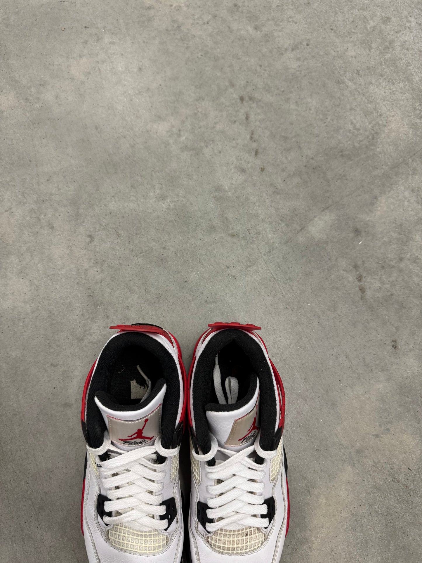 JORDAN 4 “ Red Cement “