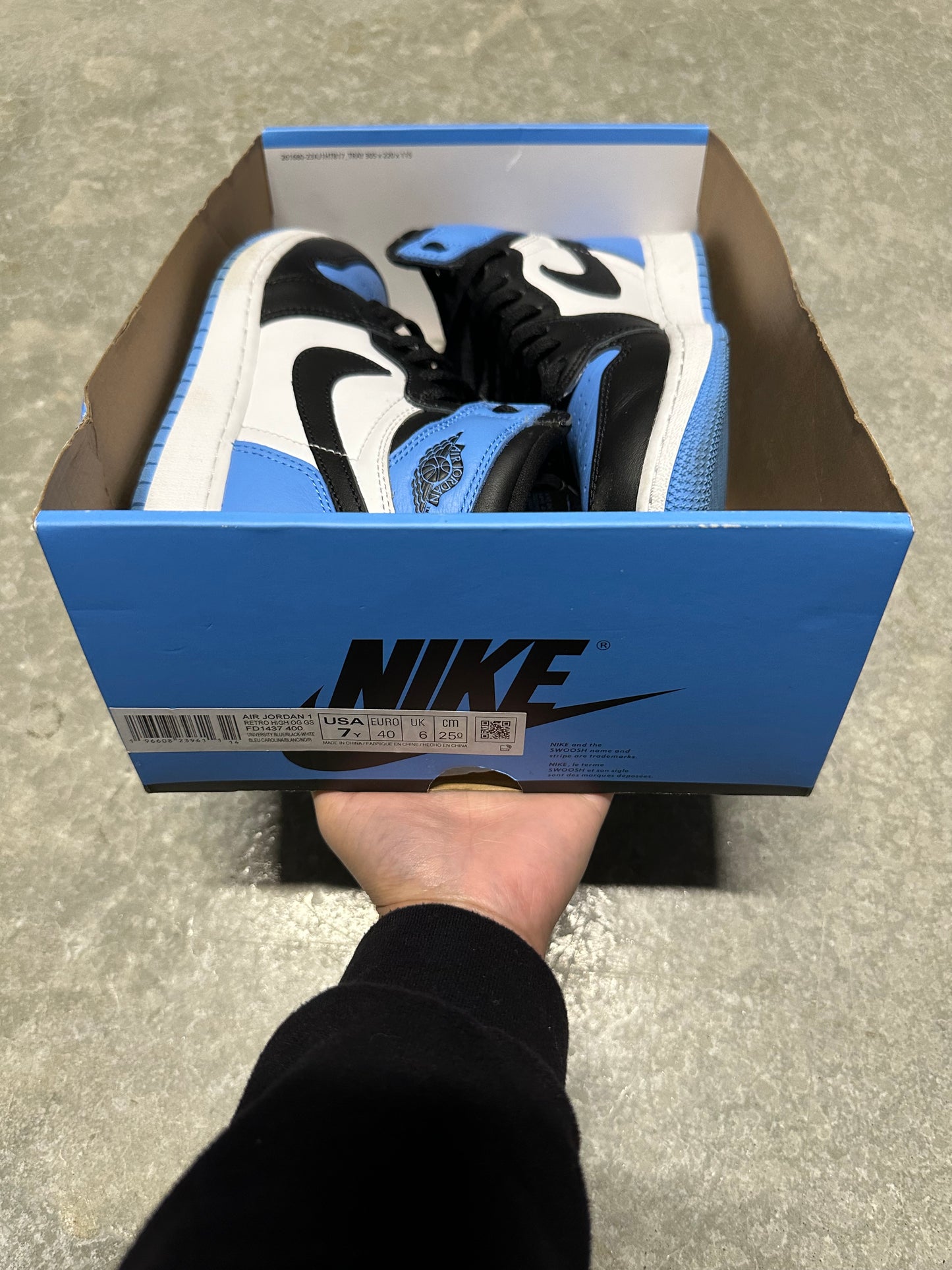 JORDAN 1 “ unc “