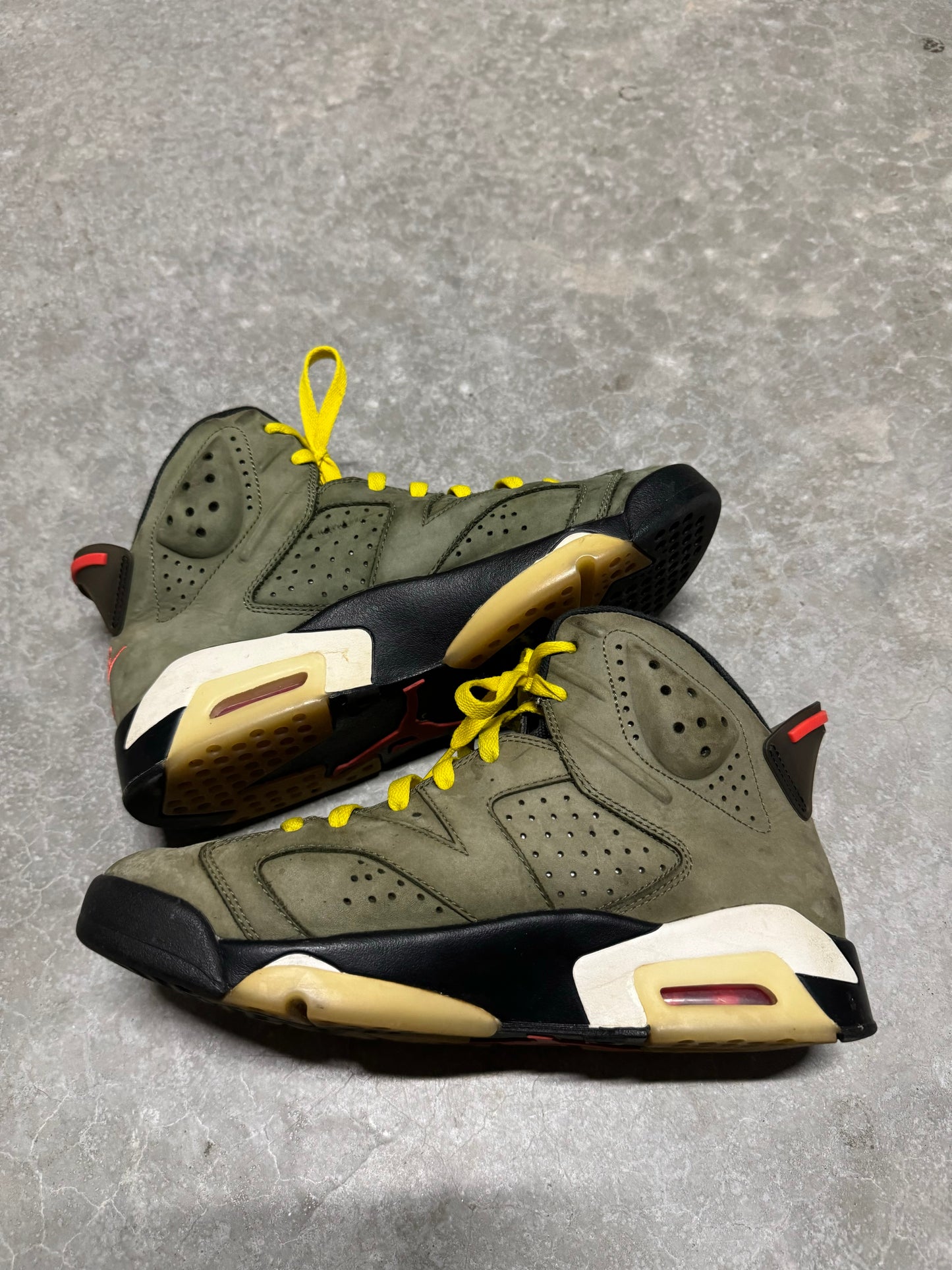 JORDAN 6 TRAVIS SCOTT “ Olive “