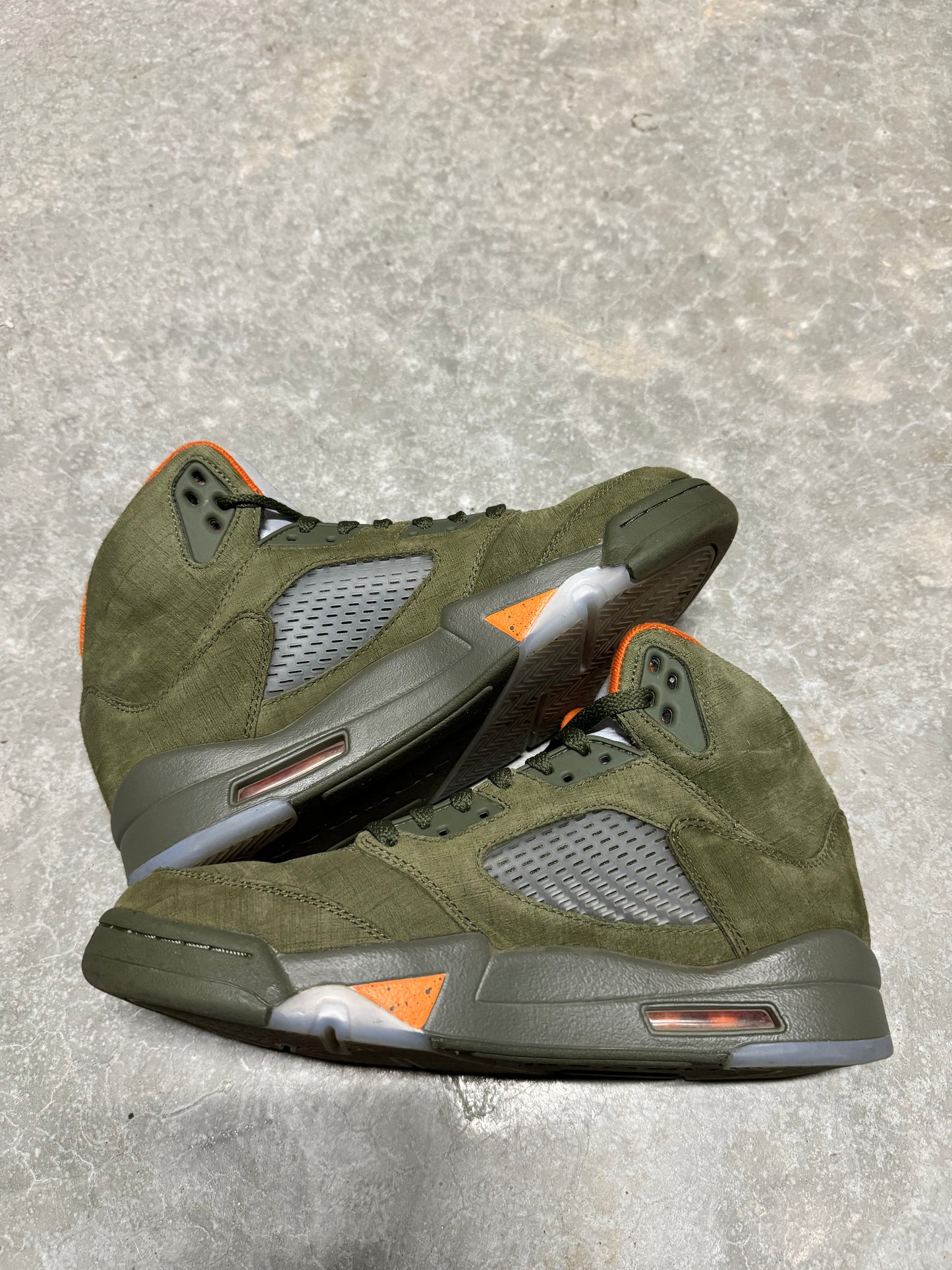 JORDAN 5 “ Olive “