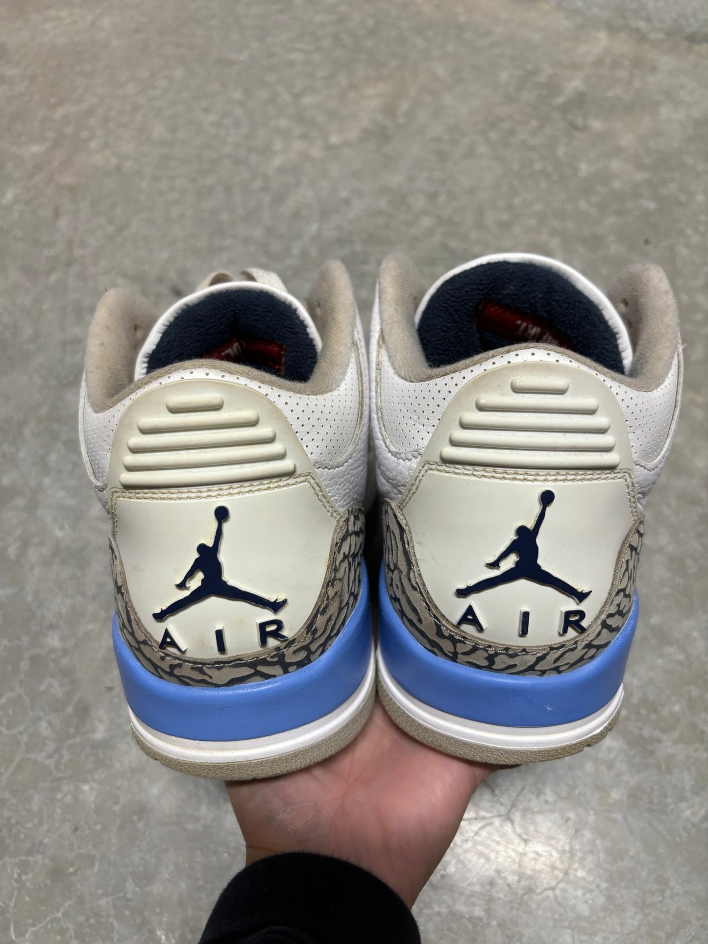 JORDAN 3 “ unc “