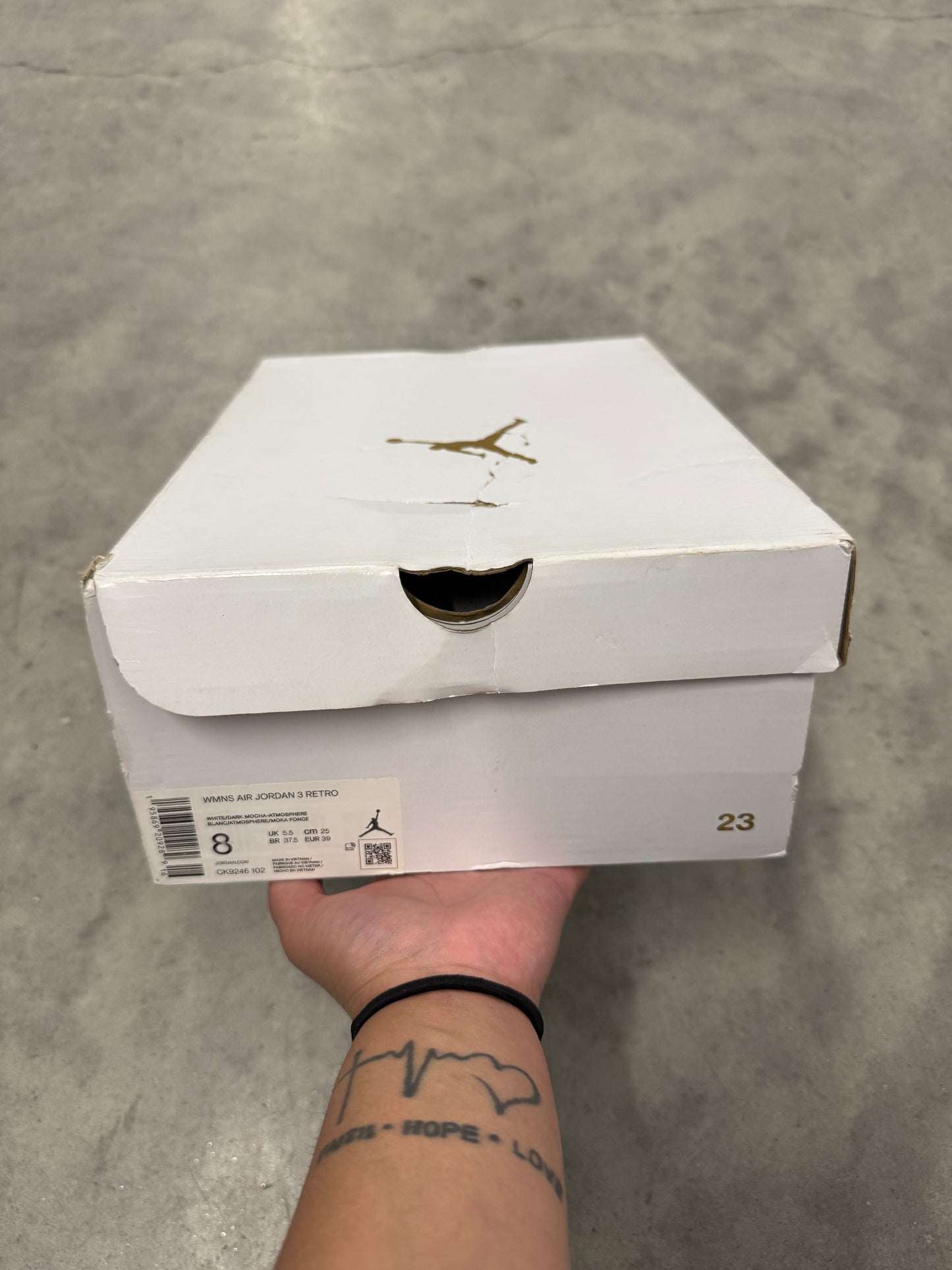 JORDAN 3 “ Neopolitan “