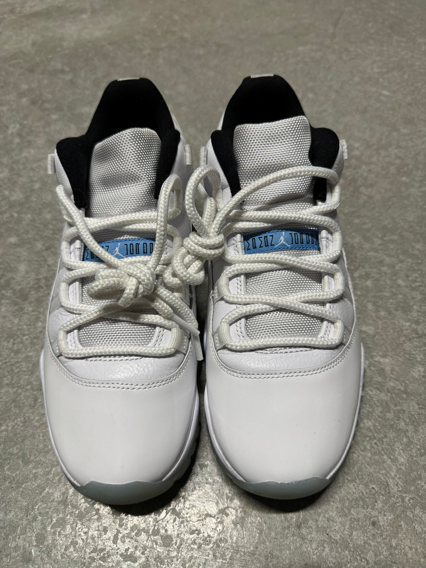 JORDAN 11 LOW “ legend blue “