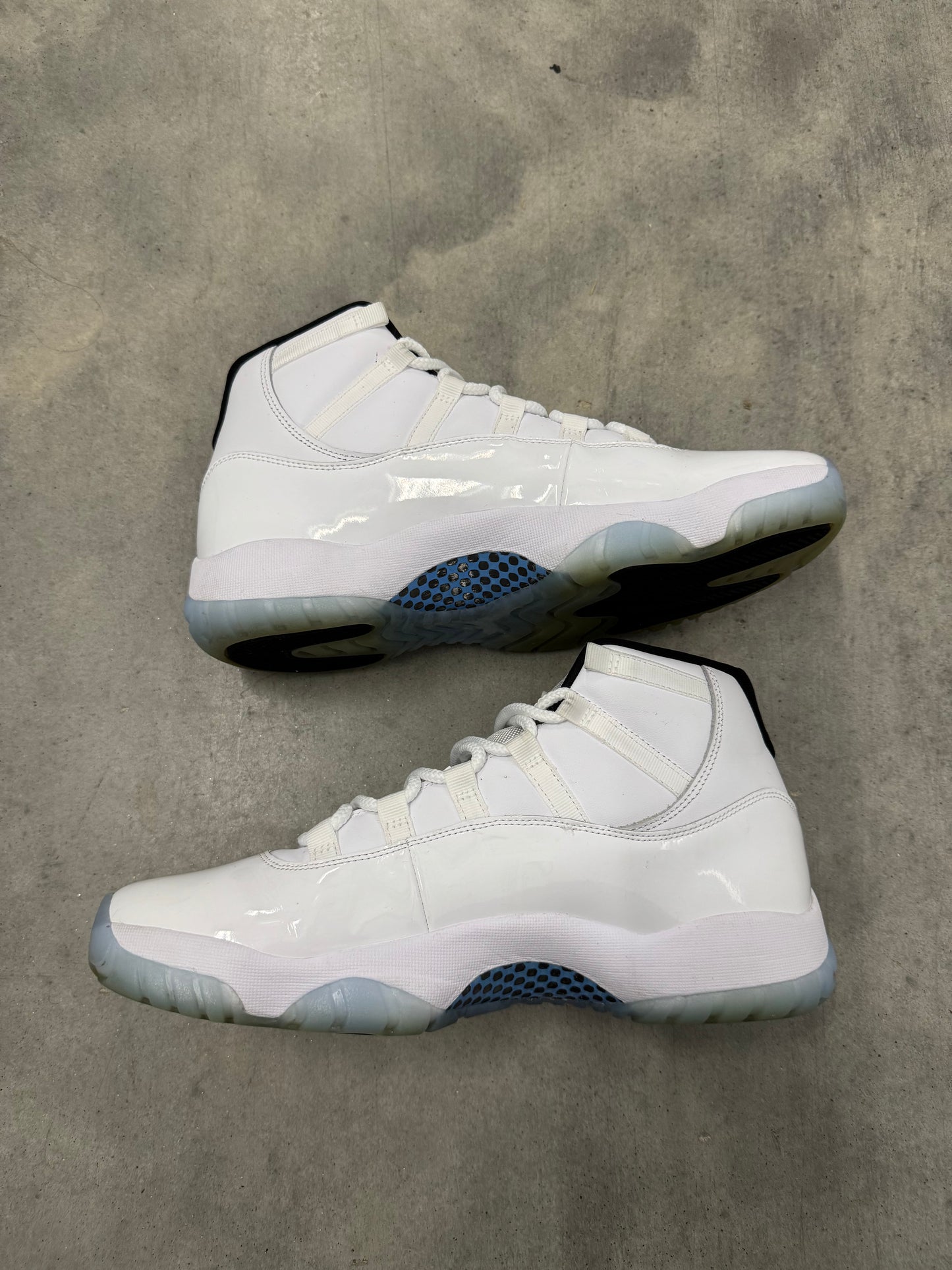 JORDAN 11 “ Legend Blue “