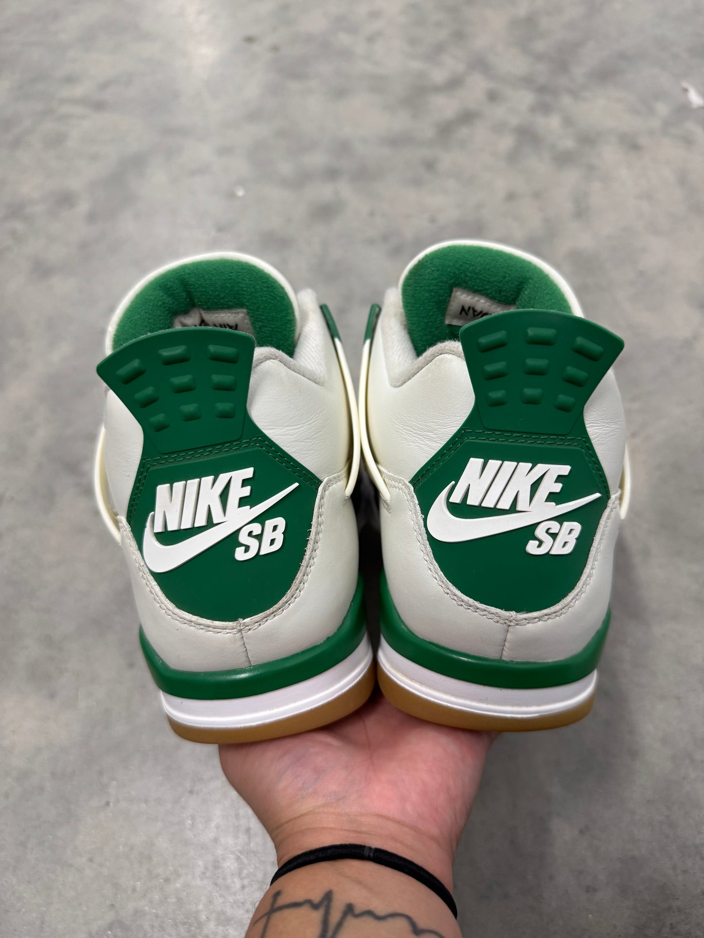 NIKE SB JORDAN 4 “ Pine Green “